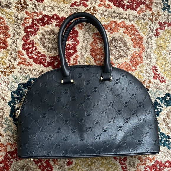 Bebe Black Bag -zip top closure gold hardware removable shoulder strap- - Picture 2 of 15